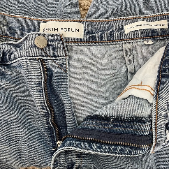 Aritzia Denim Forum The Luanne High Rise Tapered 30L Jeans 29 - Picture 13 of 16